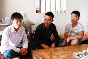 Vào tù vì... hai chiếc mũ vải