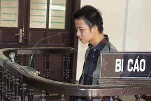 Đâm chết bạn gái vì bị đuổi về