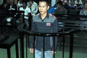 Chém bạn, lấy xe trừ nợ