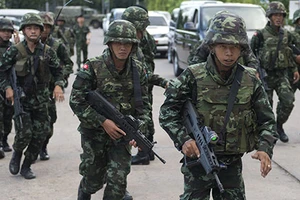 Đảo chính ở Thái Lan: 155 người bị cấm xuất cảnh