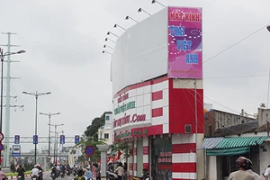 Nhà siêu mỏng hết thời “tung hoành”