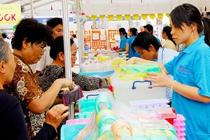 Nhiều giải pháp cho nguyên phụ liệu xuất khẩu