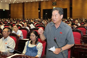 Phiếu tín nhiệm: “Cái khen thì sửa, cái chê lại giữ”