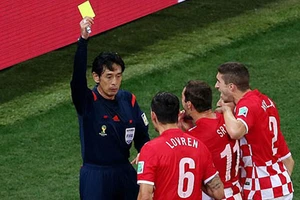 Tây Ban Nha - Hà Lan (1-5): Tả tơi Tiqui Taka