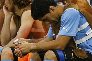 Ảnh sự kiện: Nước mắt Suarez