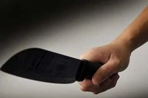Bị chém ngay trước mặt cảnh sát khu vực
