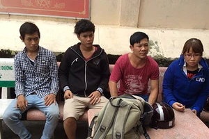 Phá hai ổ cá độ trong quán cà phê