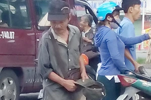 Thuê “cha, mẹ” đi ăn xin