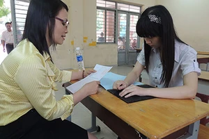 Thí sinh duy nhất được giám thị đọc giùm đề thi