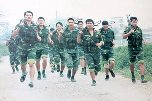 Vụ rơi trực thăng huấn luyện: Đề nghị thăng quân hàm cho các chiến sĩ hy sinh