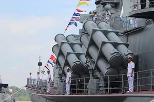 Vùng 2 Hải quân tiếp nhận hai tàu pháo tên lửa hiện đại