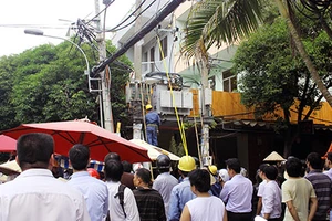 Nhân viên điện lực bị điện giật tử vong 