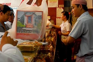 Năm nay, giá bánh Trung thu tăng nhẹ 