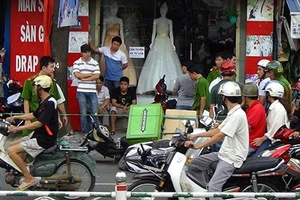 Án mạng chết người vì thùng đựng kẹo