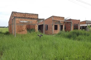 Lãng phí cụm, tuyến dân cư vượt lũ