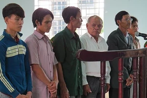 Kích động phản đối khai thác titan, sáu bị cáo bị phạt tù