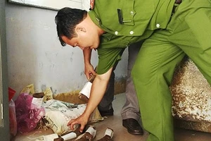 Trộm phanh tàu hỏa để bán sắt vụn