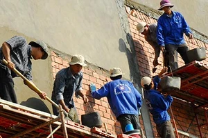 Ngắc ngứ nộp tiền “chuộc” vi phạm xây dựng
