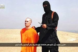 Phiến quân Iraq chặt đầu nhà báo Mỹ?