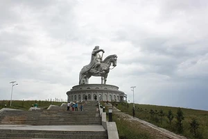 Ký sự Mông Cổ - Bài 1: Thành Cát Tư Hãn - Thánh Mông Cổ