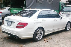 Vụ mở cửa ô tô gây tai nạn: Công an mời siêu mẫu Thanh Hằng làm việc