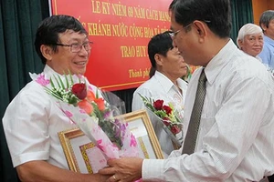 Đừng để chuyện nhỏ gặm nhấm lòng tin của dân 