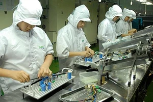 GDP cả nước chỉ 5-7% mà GDP tỉnh nào cũng cao ngất, vì sao?