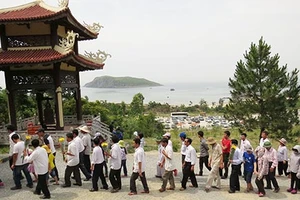 Tết độc lập về bên Vũng Chùa