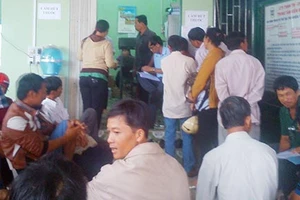 Khoe ăn hai đầu lương: ‘Ôm’ việc thí nghiệm điện, đúng không? 