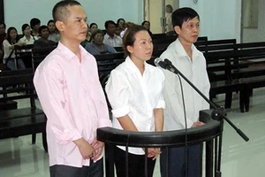 Lừa xuất khẩu lao động lấy tiền nuôi vợ bé