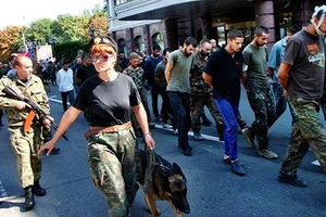 Ukraine xem xét trao quy chế tự quản cho miền Đông 