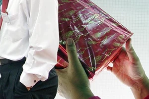 Phải trị tận gốc nạn phong bì