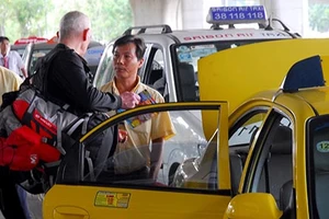 Từ 1-12, taxi phải in hóa đơn cho khách