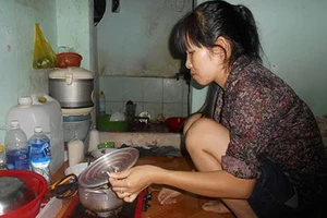 Công nhân chật vật mùa không tăng ca