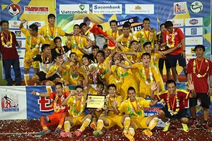 U-21 báo Thanh Niên: SLNA lên ngôi lần thứ 5