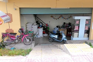 Nhà ‘hang’ trên tuyến đường mới 