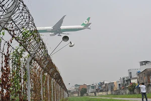 Vì sao không mở rộng Tân Sơn Nhất?