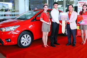 VietJet trao xe Toyota trúng thưởng cho khách hàng