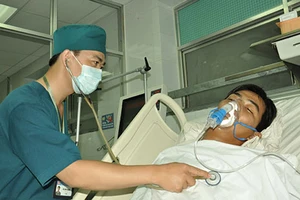 Điều trực thăng ra Trường Sa cứu người