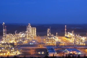 Gần 2 tỉ USD mở rộng Nhà máy lọc dầu Dung Quất