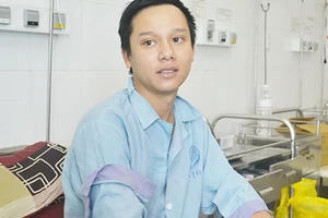 Bệnh nhân vừa thoát Ebola: 48 giờ sợ và hy vọng