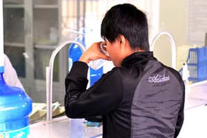 Người cai nghiện bằng methadone gặp khó vì thủ tục