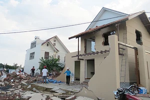 Vũng Tàu: ‘Xã hội đen’ xây nhà không phép bán cho dân