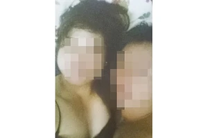 Kiểm điểm một thanh tra viên chụp ảnh ‘tự sướng’ với vợ người khác