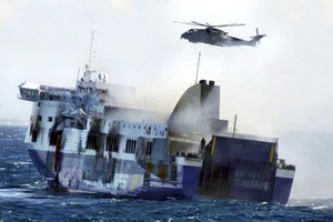 phà Norman Atlantic cháy: 10 người chết, chưa rõ số mất tích 