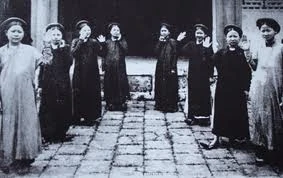 Phục dựng trình thức hát cửa đình người Việt