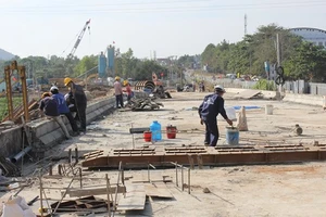 Tháng 2-2015 thông xe cầu La Ngà 