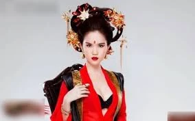 Văn hóa ngoại lai ‘xâm lăng’ đời sống 