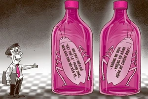 Có dấu hiệu cưỡng đoạt trong vụ chai nước có ruồi