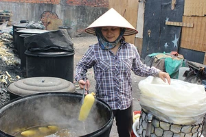 Xóm nghèo nhớ tết quê